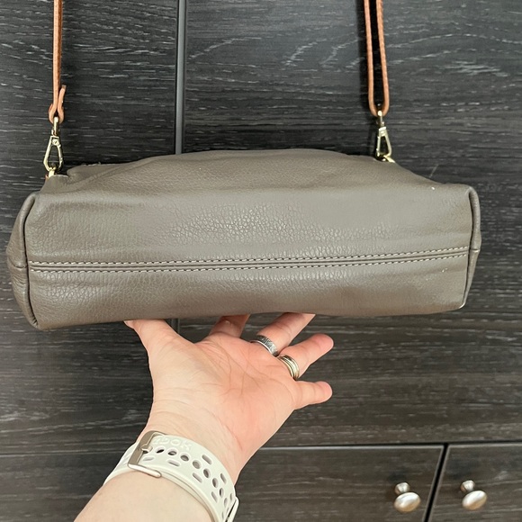 Valentina Italian Leather Taupe - Picture 9 of 16